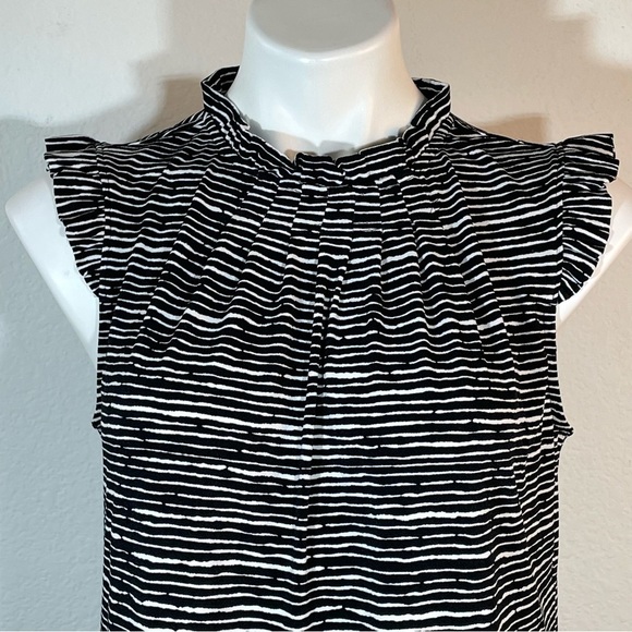 New ADRIANNA PAPELL Top Womens  Cap Sleeveless striped  Printed Ruffle Neck nwt - Picture 4 of 12